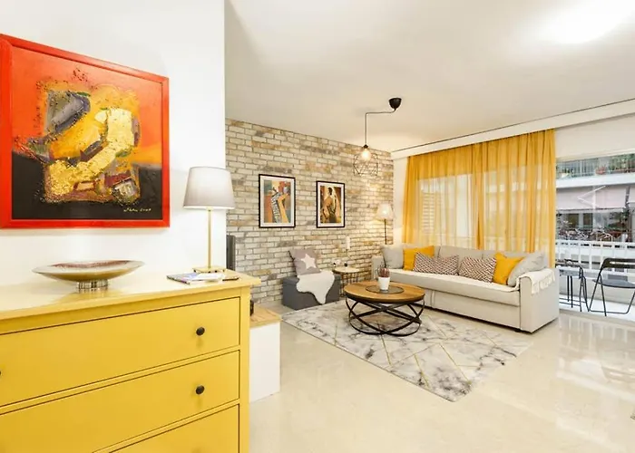 Spacious Stylish Up To 4ppl Close To Centre Lejlighed *